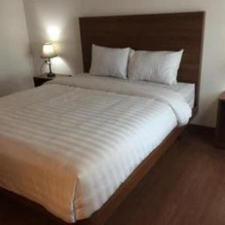 Satria Wisata Hotel Parepare Exterior foto