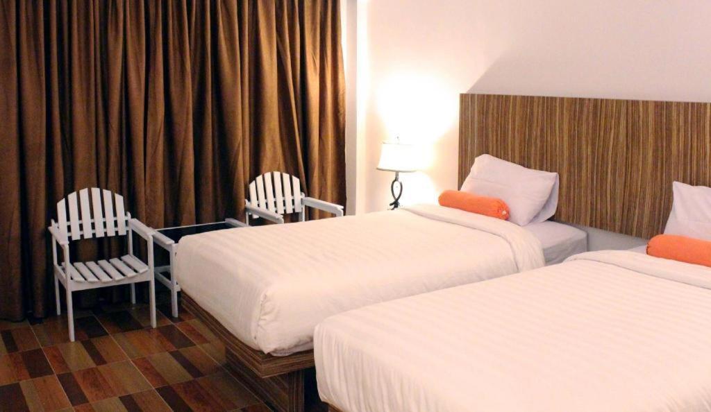 Satria Wisata Hotel Parepare Exterior foto