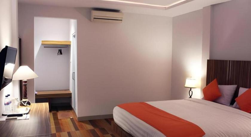 Satria Wisata Hotel Parepare Exterior foto