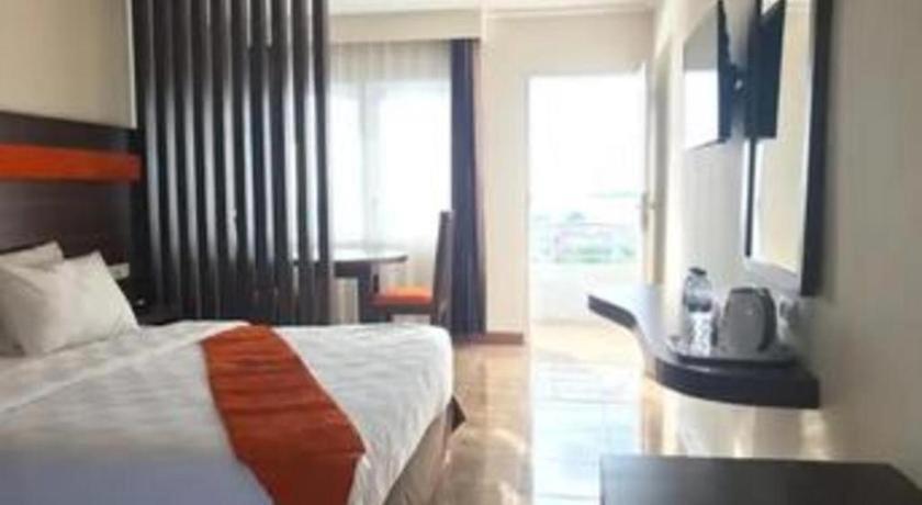 Satria Wisata Hotel Parepare Exterior foto