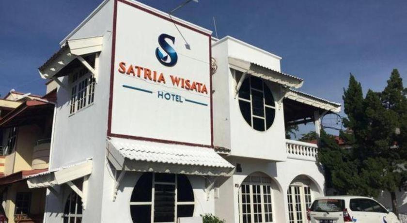 Satria Wisata Hotel Parepare Exterior foto