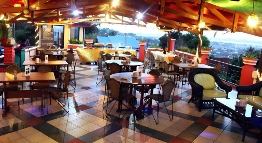 Satria Wisata Hotel Parepare Exterior foto