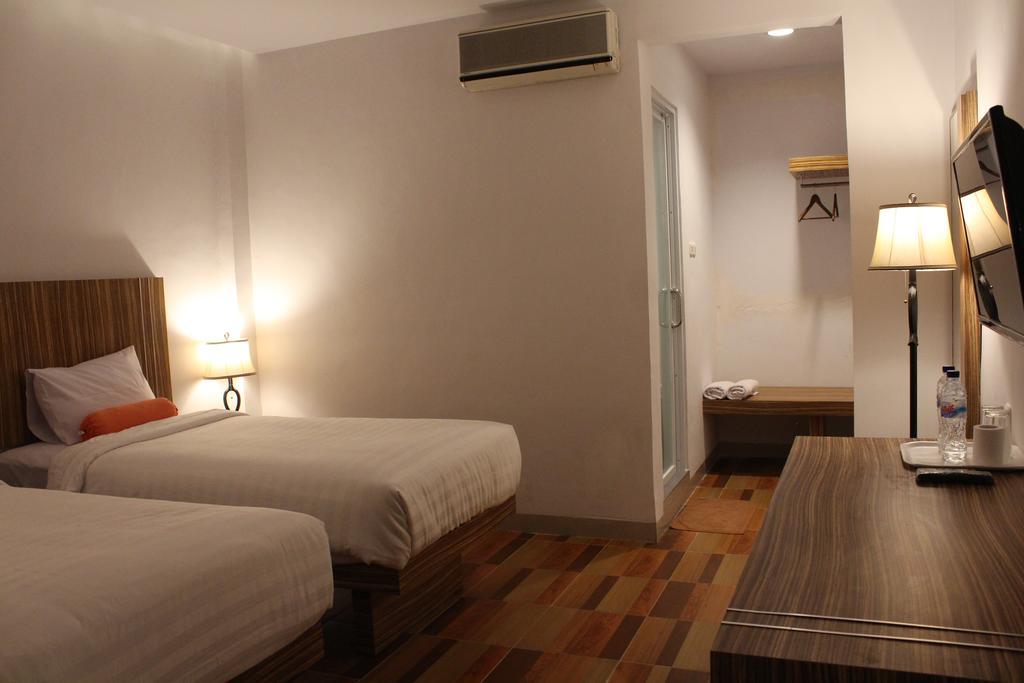Satria Wisata Hotel Parepare Exterior foto