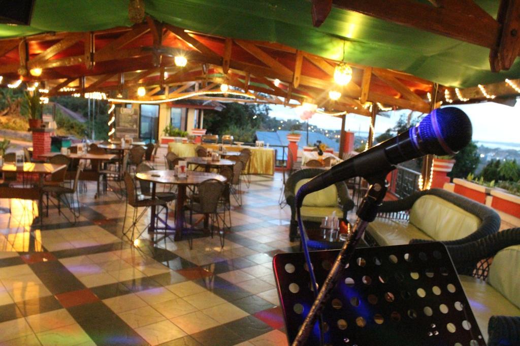 Satria Wisata Hotel Parepare Exterior foto