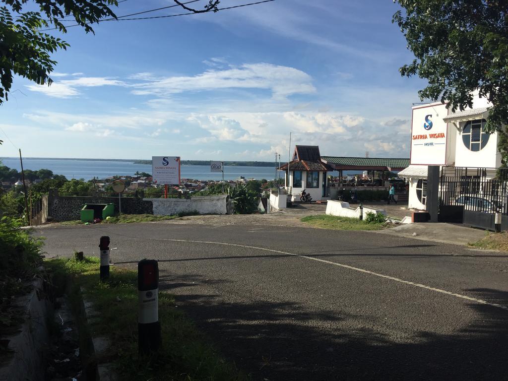 Satria Wisata Hotel Parepare Exterior foto